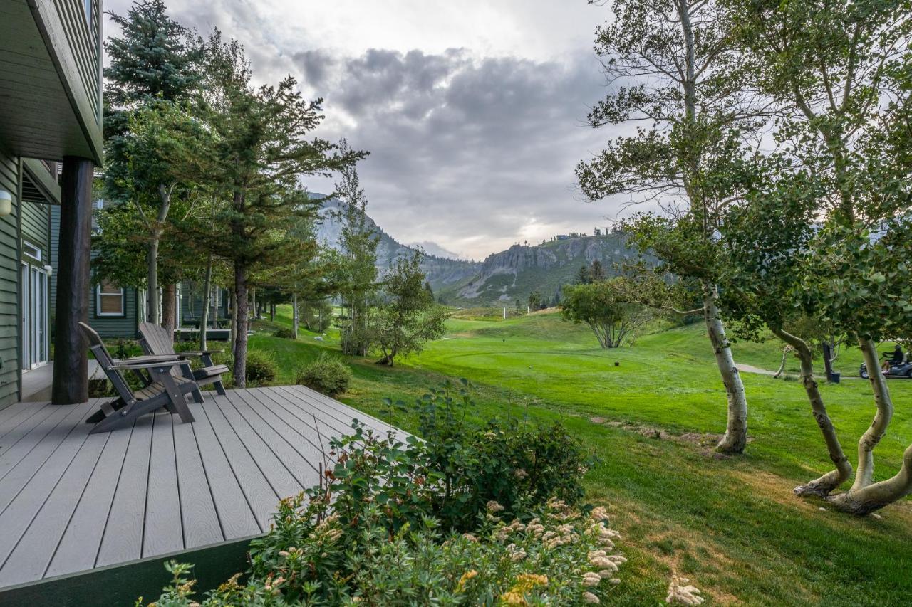 Holiday home Great Views Fully Renovated Luxury 4 Bedroom 3 Full Bathrooms And Half Bath Snowcreek 732 Phase V