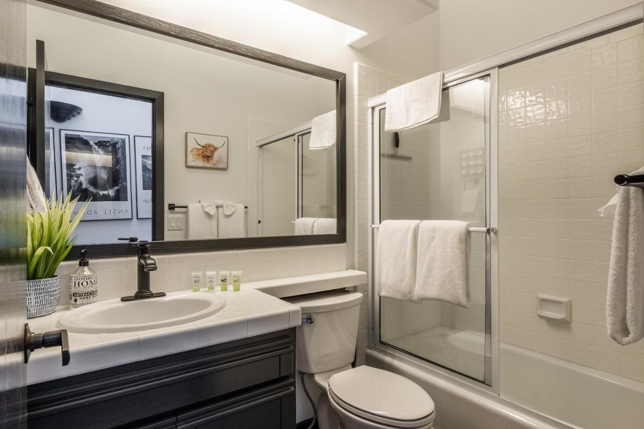 Great Views Fully Renovated Luxury 4 Bedroom 3 Full Bathrooms And Half Bath Snowcreek 732 Phase V * Mammoth Lakes