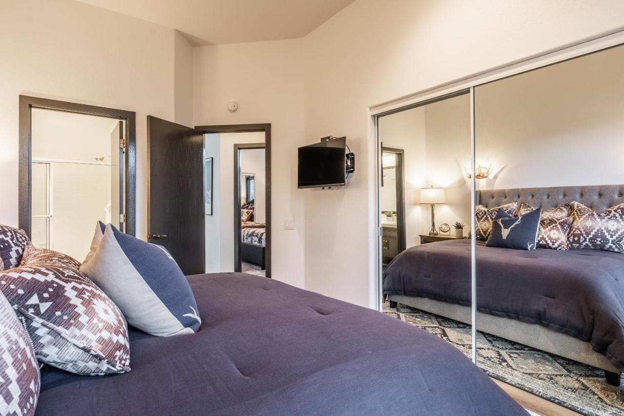 Great Views Fully Renovated Luxury 4 Bedroom 3 Full Bathrooms And Half Bath Snowcreek 732 Phase V Holiday home Mammoth Lakes