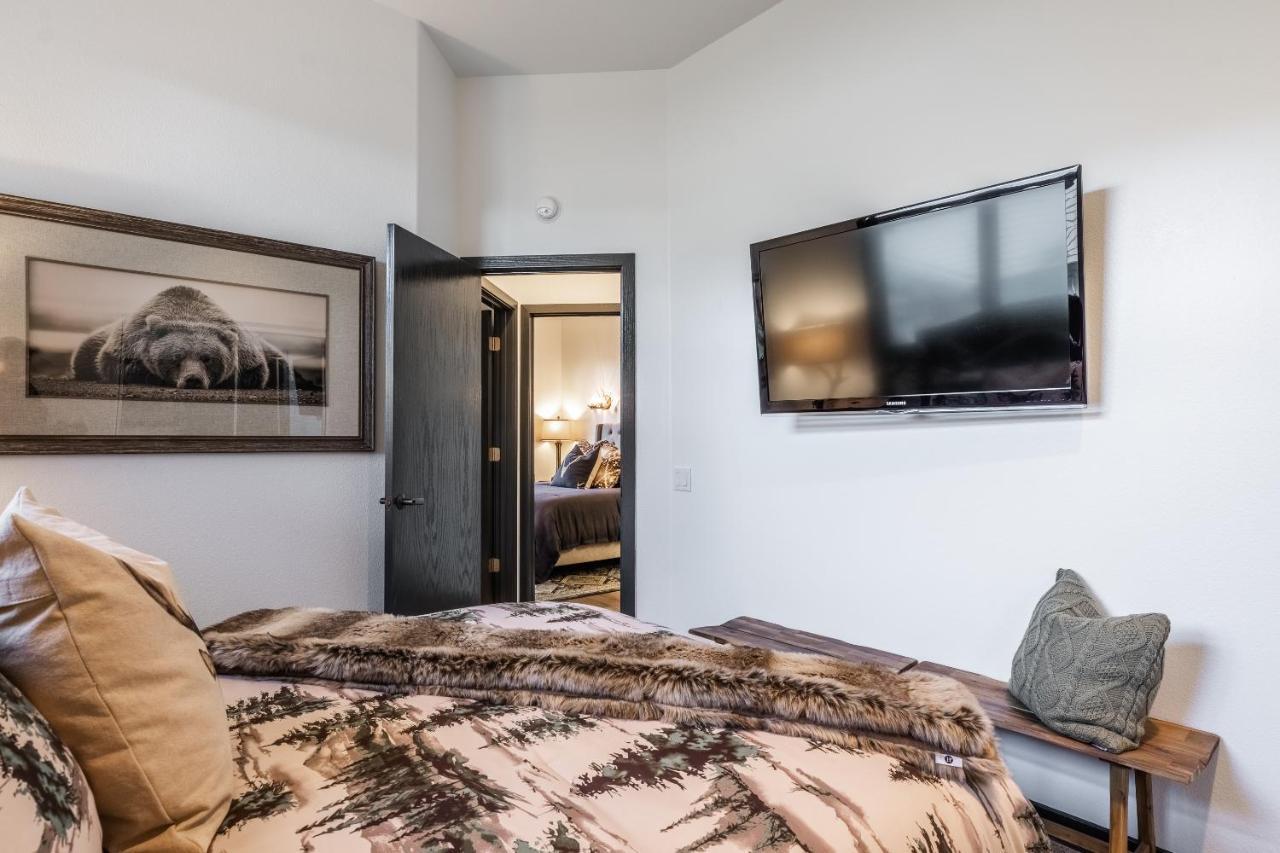 Great Views Fully Renovated Luxury 4 Bedroom 3 Full Bathrooms And Half Bath Snowcreek 732 Phase V Holiday home *