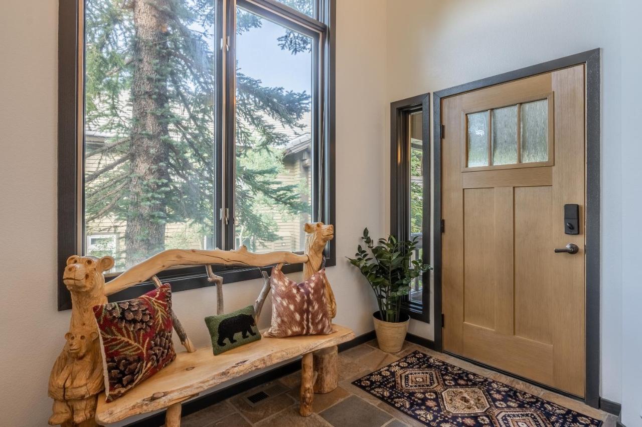 Great Views Fully Renovated Luxury 4 Bedroom 3 Full Bathrooms And Half Bath Snowcreek 732 Phase V Mammoth Lakes