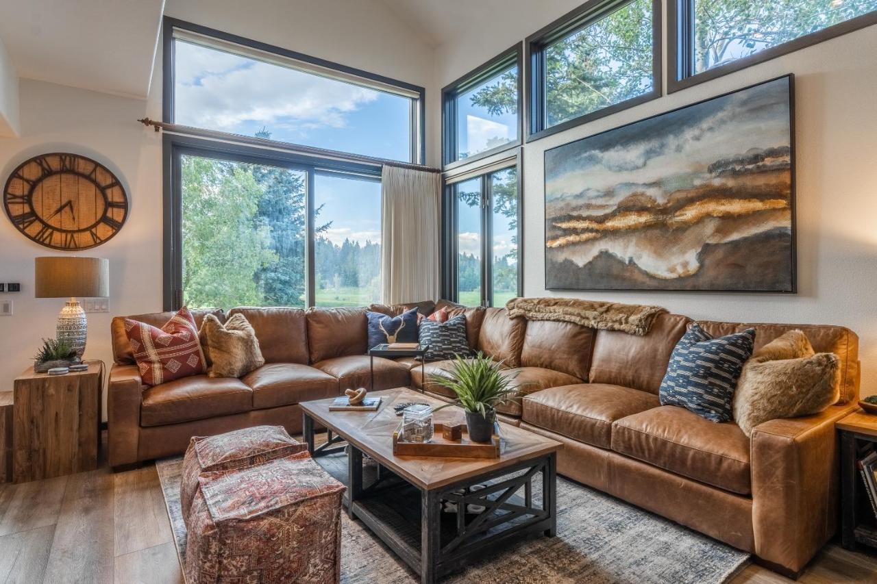 Holiday home Great Views Fully Renovated Luxury 4 Bedroom 3 Full Bathrooms And Half Bath Snowcreek 732 Phase V *