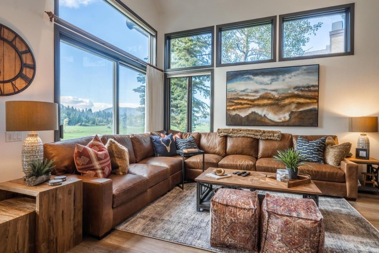 Holiday home Great Views Fully Renovated Luxury 4 Bedroom 3 Full Bathrooms And Half Bath Snowcreek 732 Phase V Mammoth Lakes