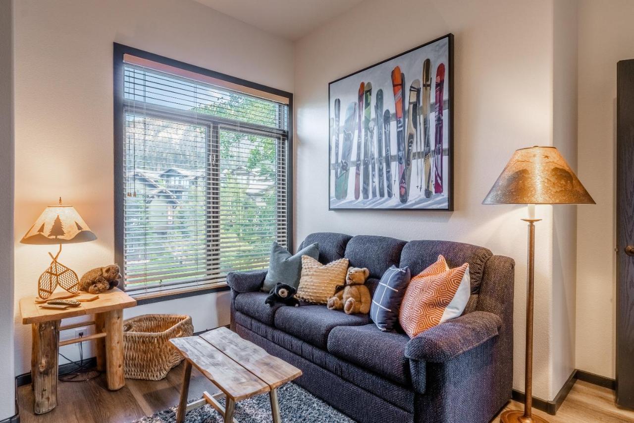 Great Views Fully Renovated Luxury 4 Bedroom 3 Full Bathrooms And Half Bath Snowcreek 732 Phase V * Mammoth Lakes