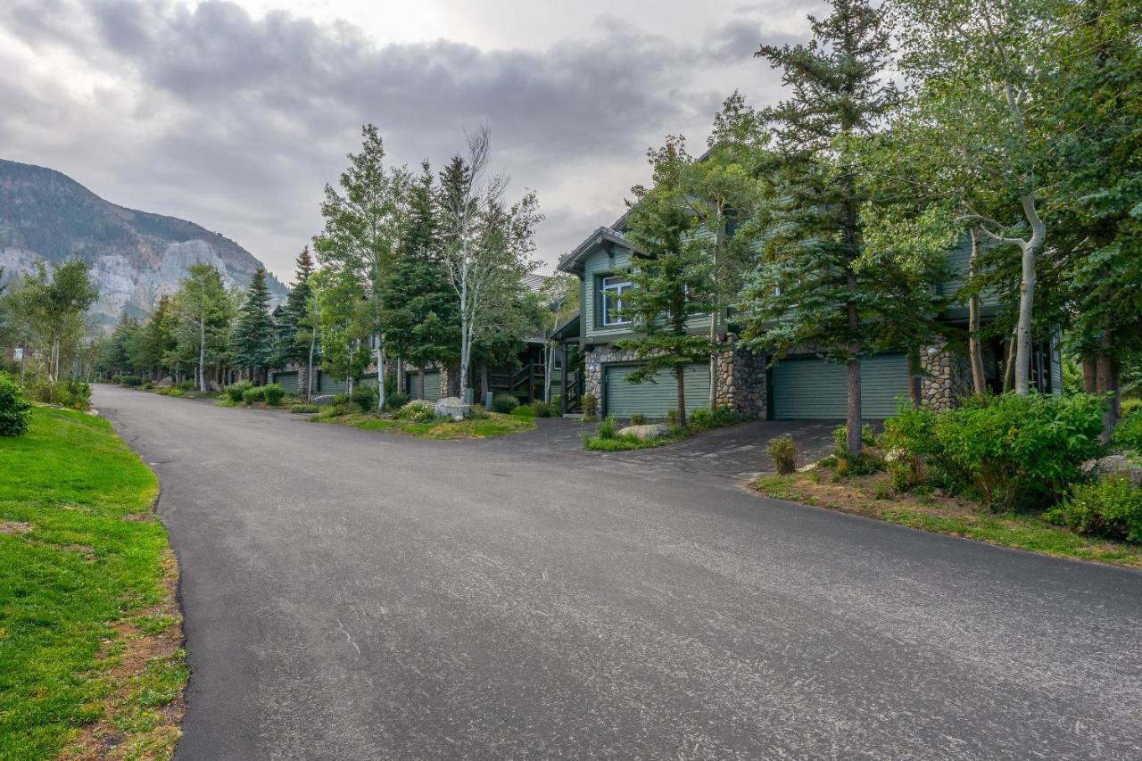 Holiday home Great Views Fully Renovated Luxury 4 Bedroom 3 Full Bathrooms And Half Bath Snowcreek 732 Phase V