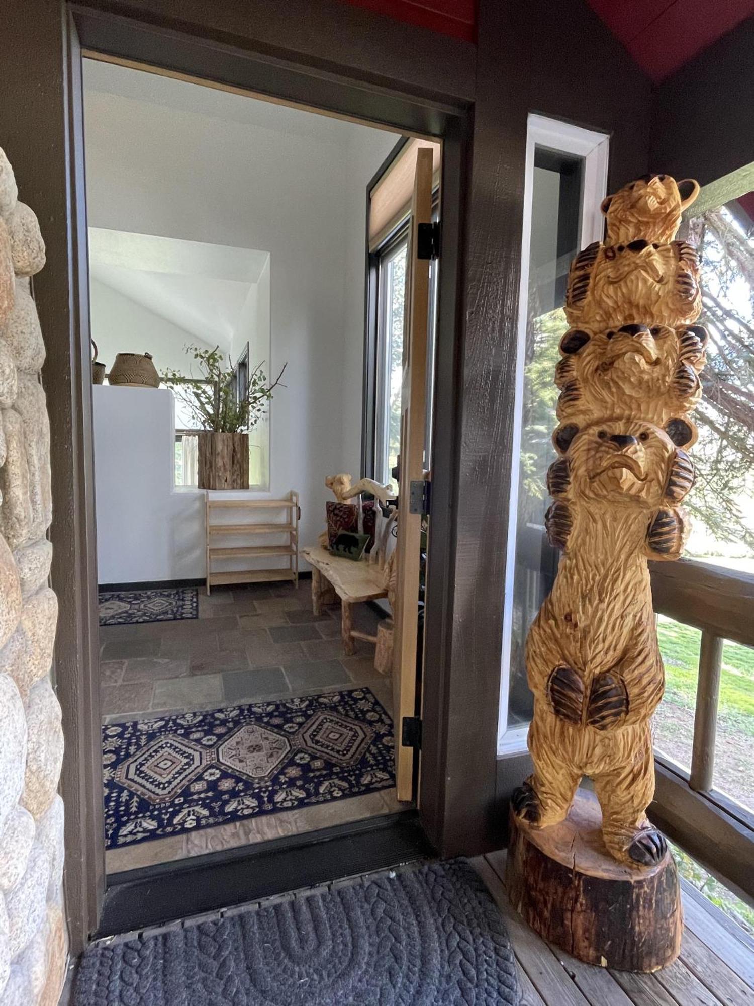 Great Views Fully Renovated Luxury 4 Bedroom 3 Full Bathrooms And Half Bath Snowcreek 732 Phase V * Mammoth Lakes